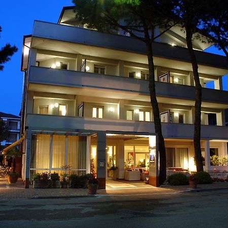 Hotel Eros Residence Cervia Eksteriør billede