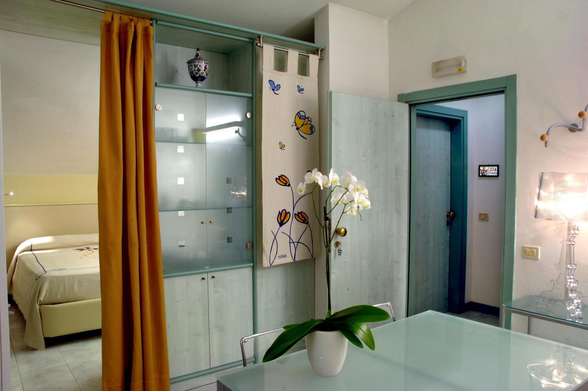 Hotel Eros Residence Cervia Eksteriør billede
