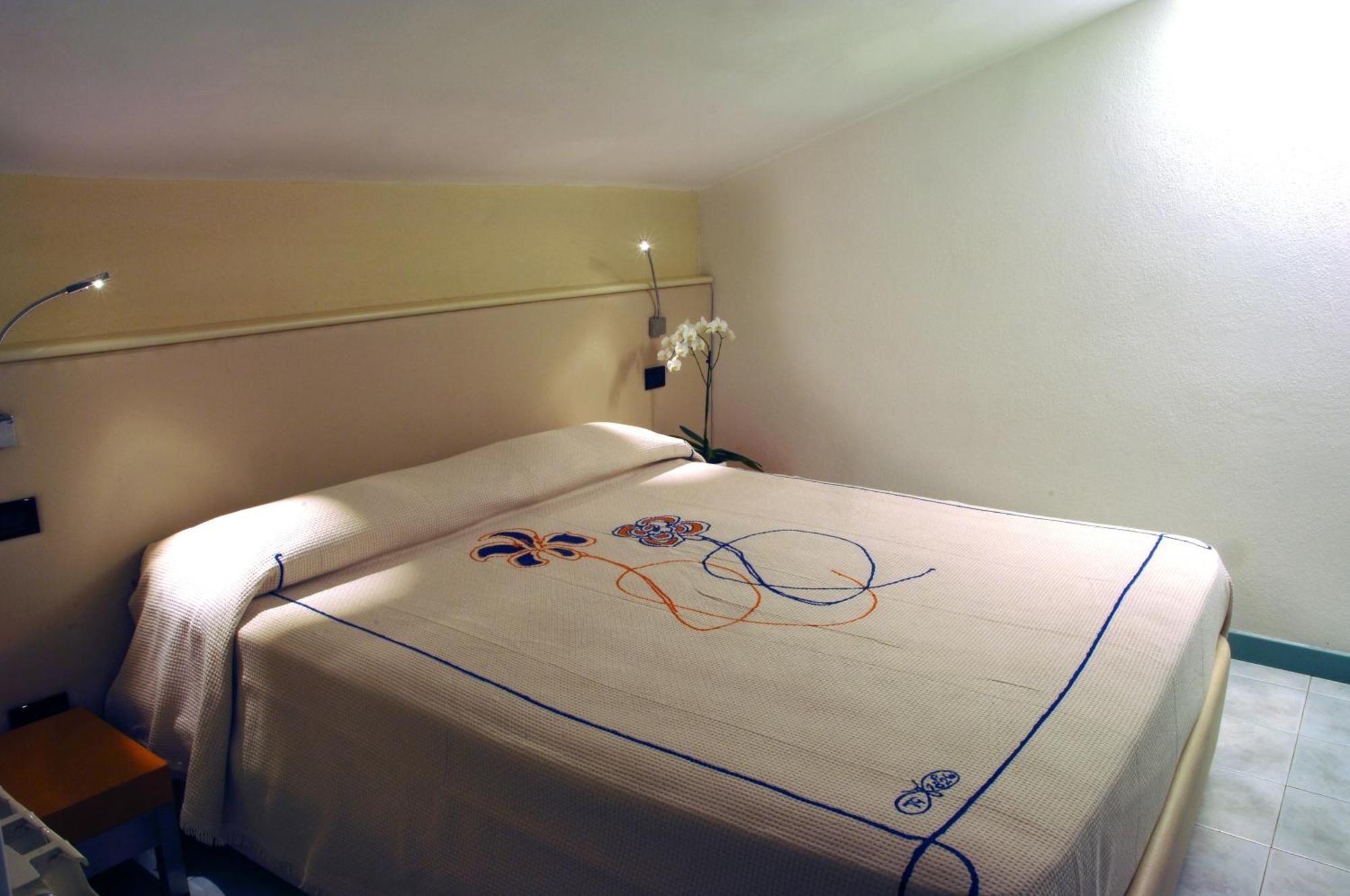 Hotel Eros Residence Cervia Eksteriør billede