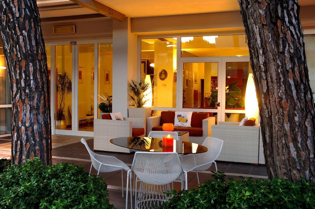 Hotel Eros Residence Cervia Eksteriør billede